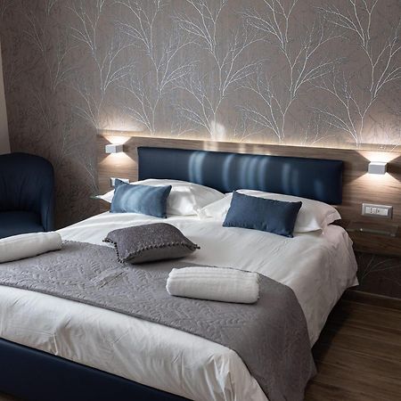 Famalu Apartments Napoli Eksteriør bilde