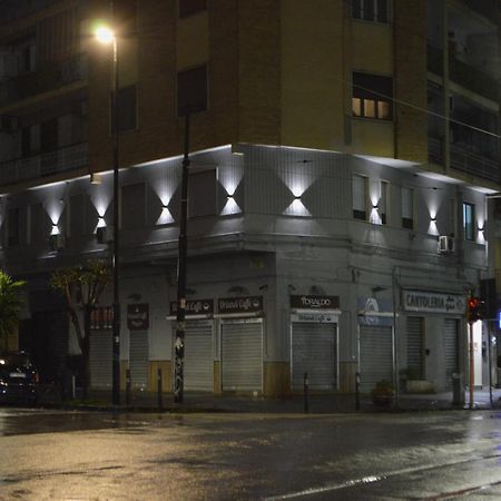 Famalu Apartments Napoli Eksteriør bilde