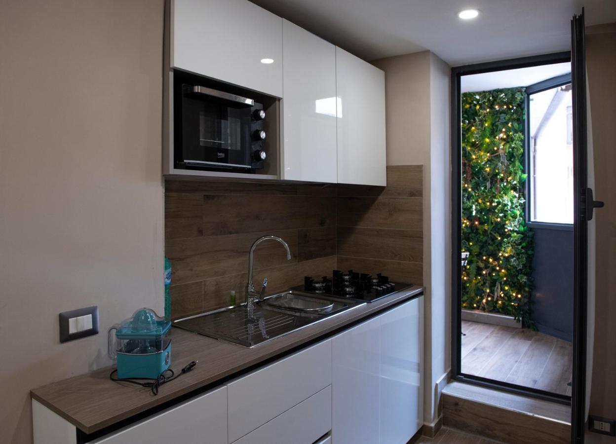 Famalu Apartments Napoli Eksteriør bilde