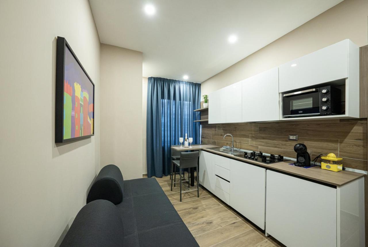 Famalu Apartments Napoli Eksteriør bilde
