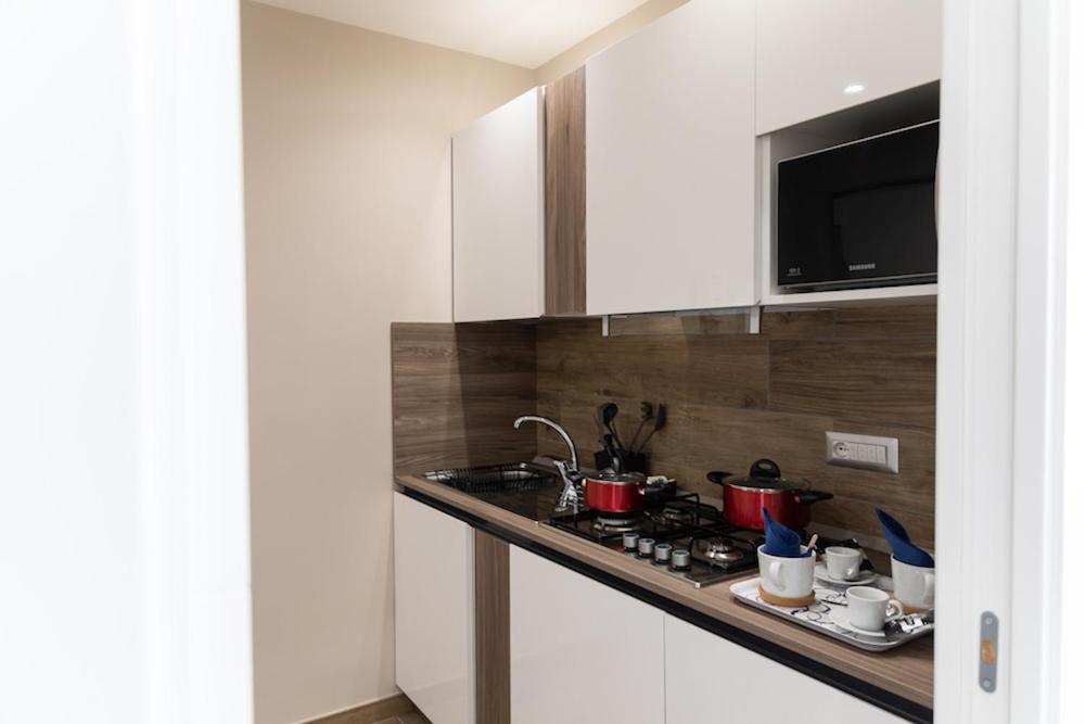 Famalu Apartments Napoli Eksteriør bilde