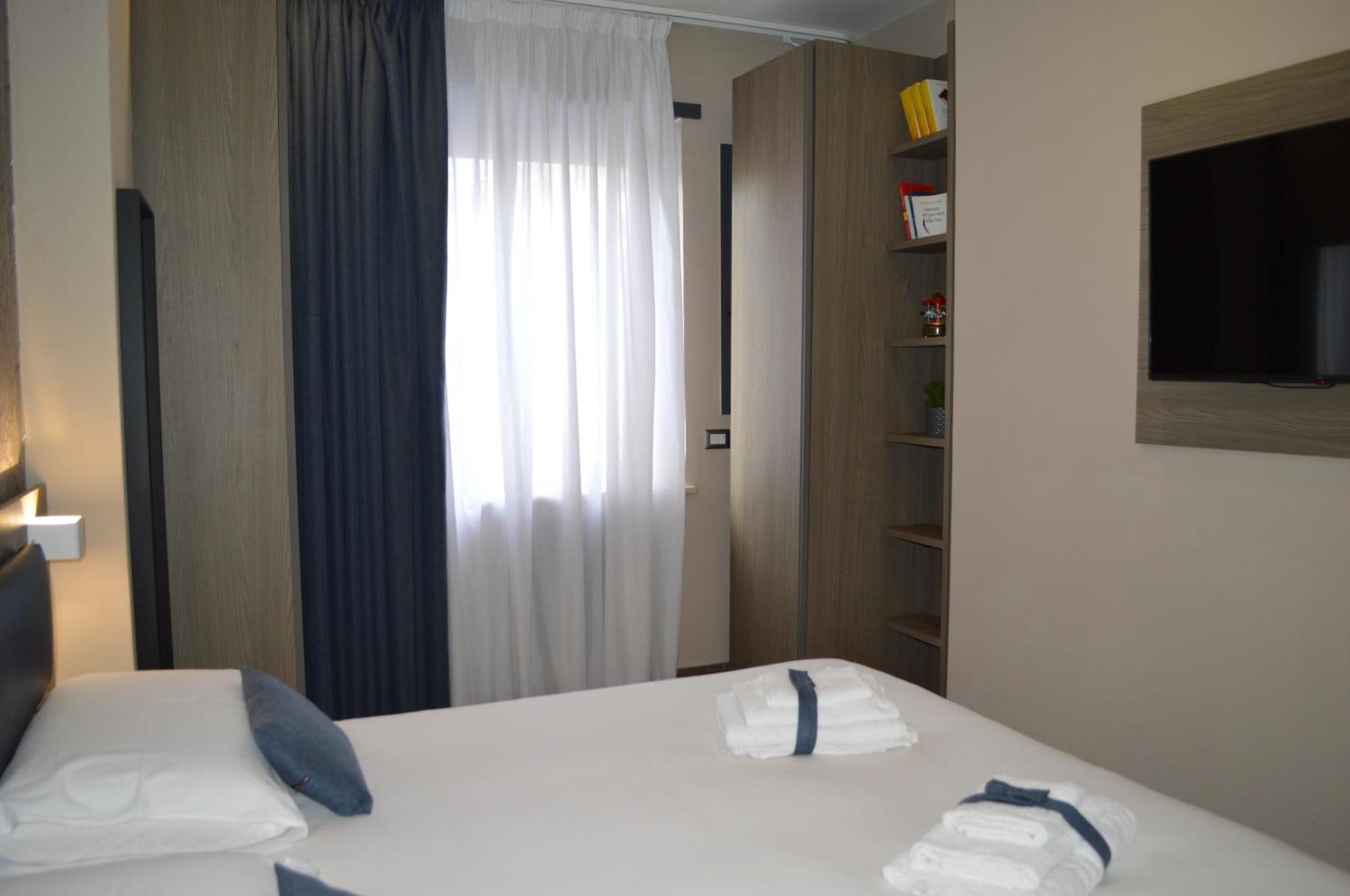 Famalu Apartments Napoli Eksteriør bilde