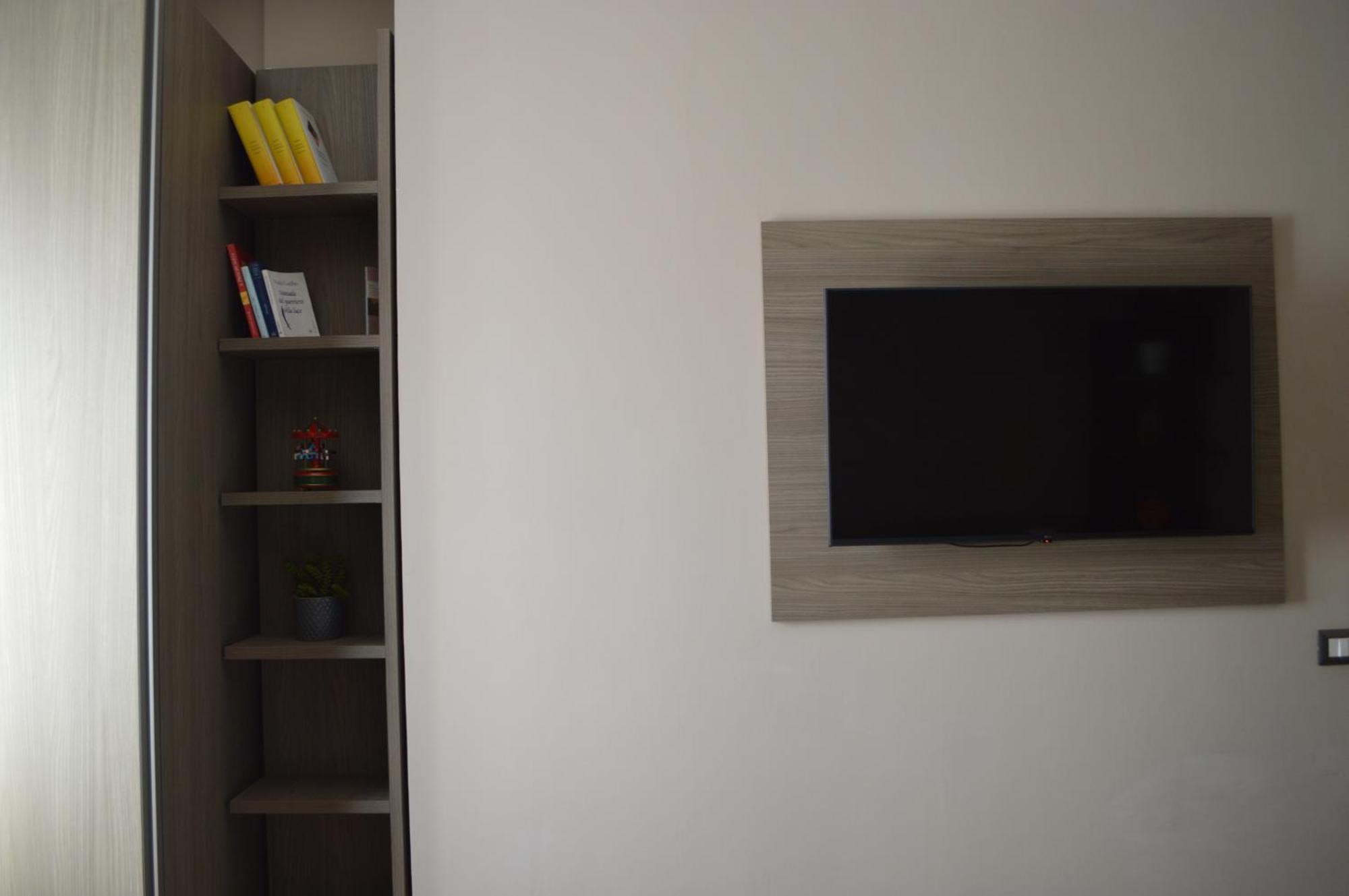 Famalu Apartments Napoli Eksteriør bilde