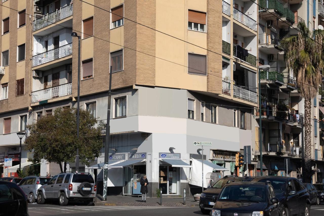 Famalu Apartments Napoli Eksteriør bilde